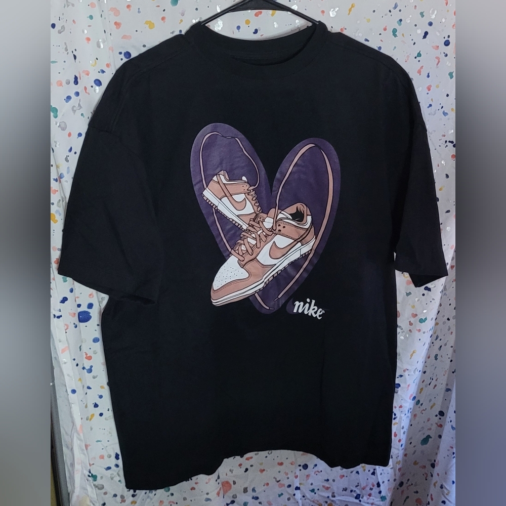 Nike tee NWOT